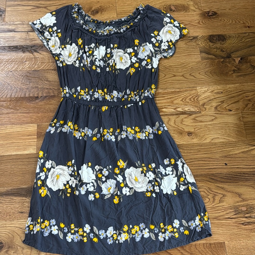 Old Navy On/Off Shoulder Dress Size S